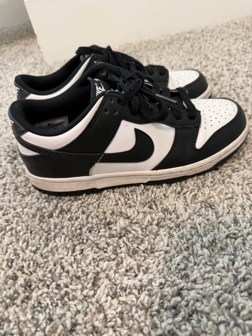 Nike Kids‎ Black & White Low-Top Sneakers